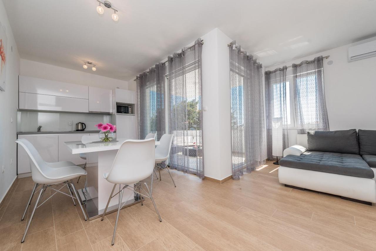 Villa Star 4 Luxury Apartment With A Pool Novalja Buitenkant foto